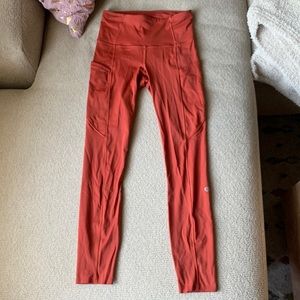 LULULEMON CROPPED 7/8 LEGGINGS WITH POCKETS